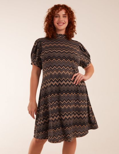 Curve Zig Zag Smock Dress - 22/24 / MULTI